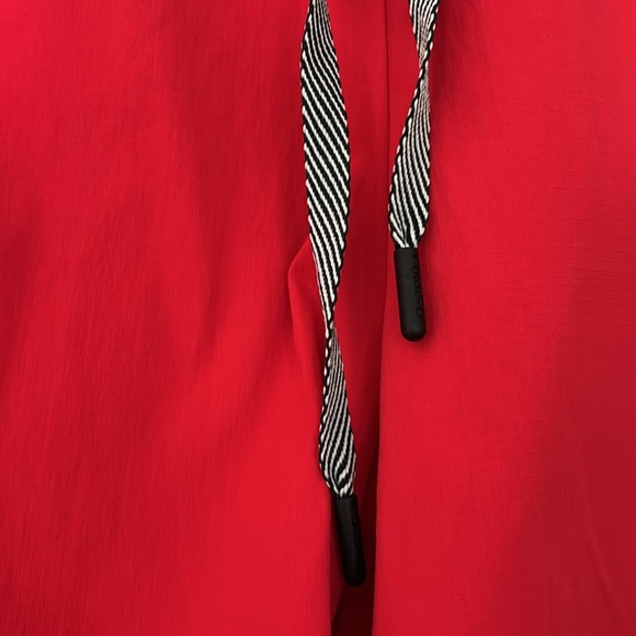 Women’s Torrid Happy Camper Ripstop Active Cargo Short With Zip 1X 14/16 Red - Picture 3 of 10